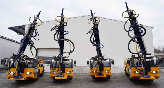 เครื่องยนต์หุ่นยนต์คอนกรีตอุ่นที่มีความประสิทธิภาพสูง มั่นคงสําหรับโครงการลุ่มอุโมงค์